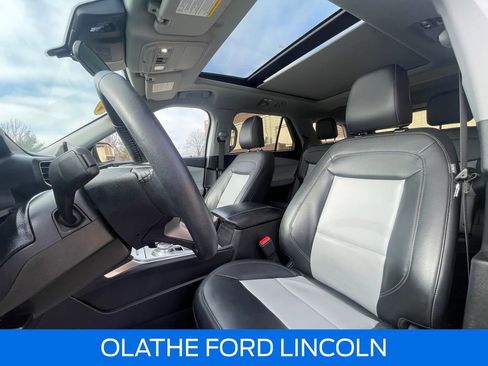 Used 2023 Ford Explorer XLT w/ Equipment Group 202A image 19