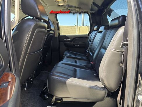 Used 2008 Chevrolet Avalanche LTZ w/ LTZ Preferred Equipment Group AWD/4WD image 7
