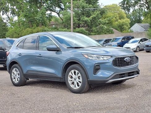 Certified 2023 Ford Escape Active w/ Tech Pack #2 AWD/4WD image 1