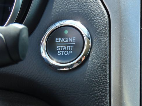 Used 2020 Ford Fusion SE image 29