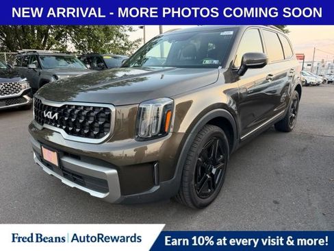 Used 2023 Kia Telluride EX X-Line AWD/4WD image 3
