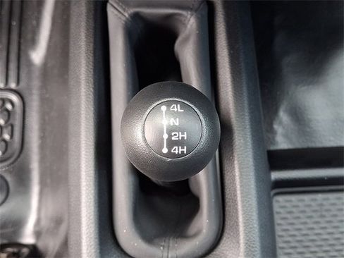 Used 2024 RAM 2500 Tradesman w/ Chrome Appearance Group image 24