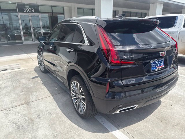 Used 2024 Cadillac XT4 Premium Luxury w/ Active Safety Package FWD image 7