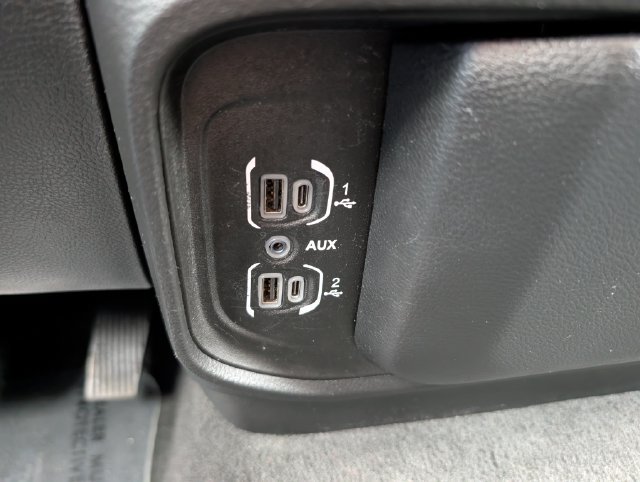 Used 2021 RAM 1500 Laramie AWD/4WD image 25