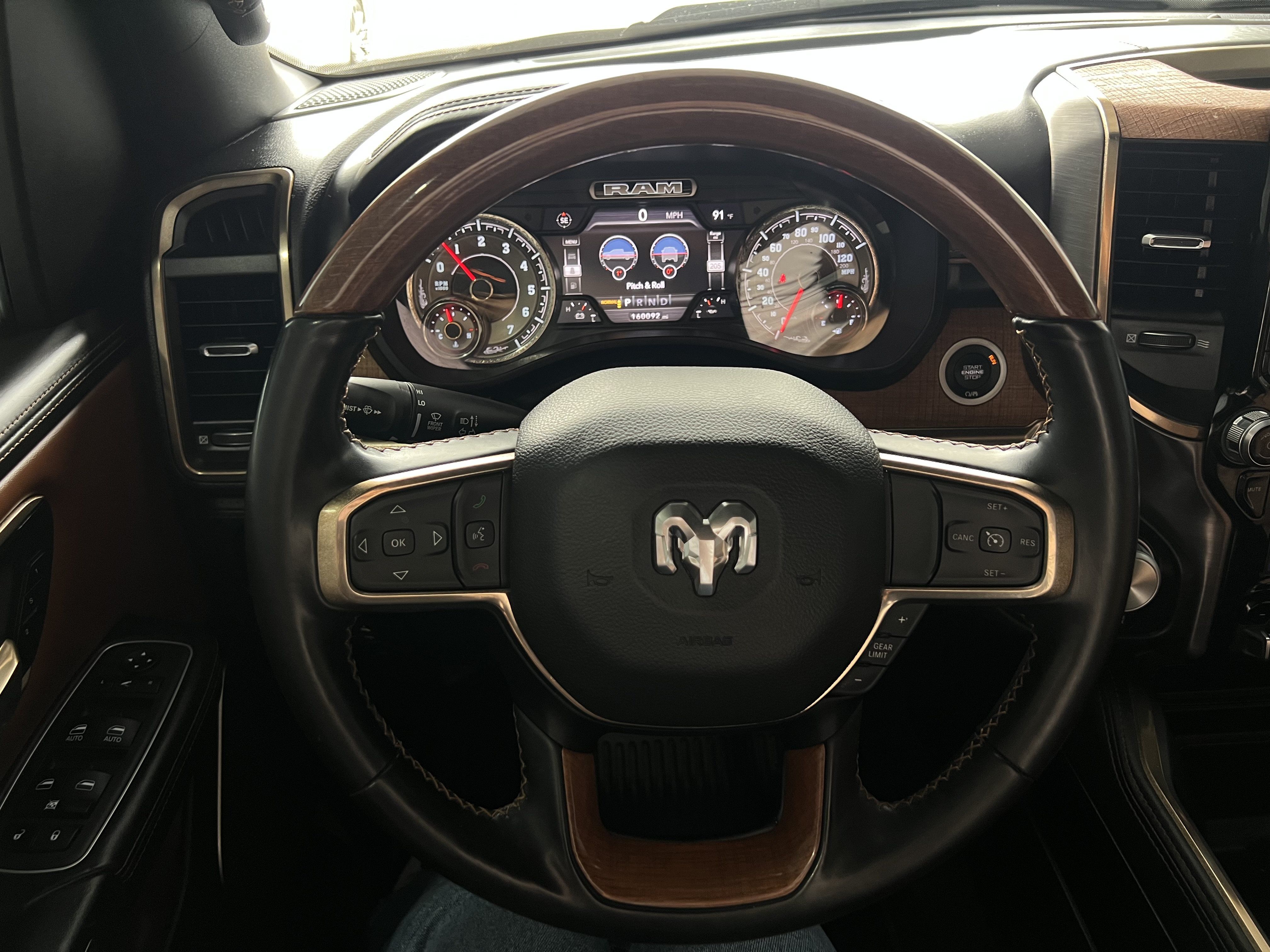 Used 2022 RAM 1500 Limited w/ Off Road Group AWD/4WD image 14