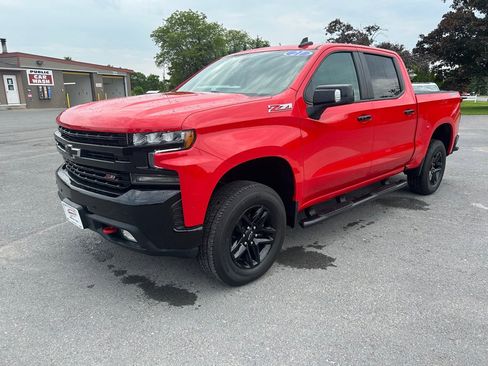 Used 2021 Chevrolet Silverado 1500 LT Trail Boss w/ Convenience Package II image 3
