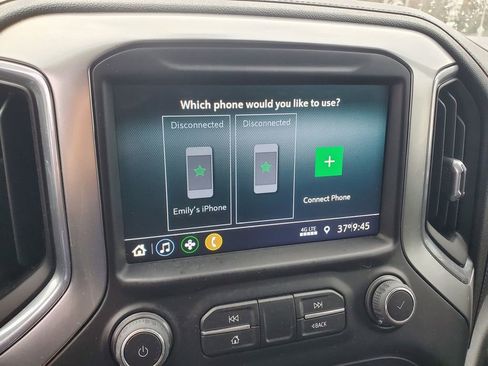 Used 2022 Chevrolet Silverado 1500 LT w/ Z71 Off-Road Package image 21