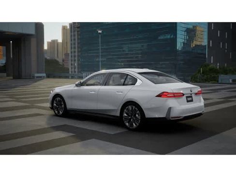 New 2026 BMW 530i image 2