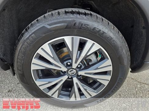 Used 2021 Nissan Rogue SV image 23