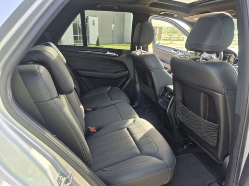 Used 2019 Mercedes-Benz GLE 400 4MATIC image 20