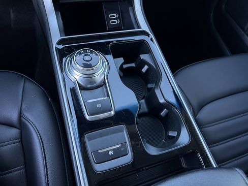 Used 2019 Ford Edge SEL w/ Equipment Group 201A image 25