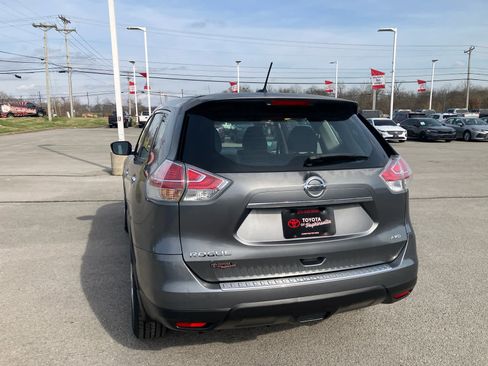 Used 2015 Nissan Rogue S image 6