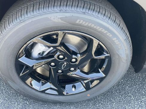 New 2026 Chevrolet Trax LT w/ Midnight Edition FWD image 9