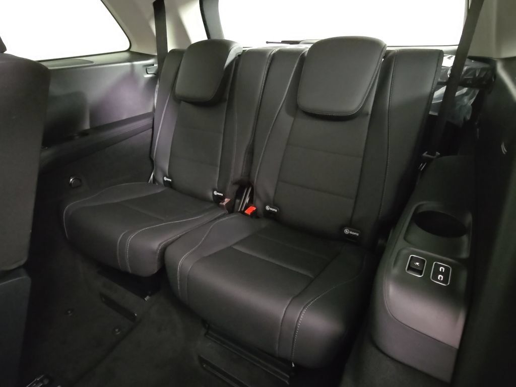 Used 2026 Mercedes-Benz GLS 450 4MATIC image 16