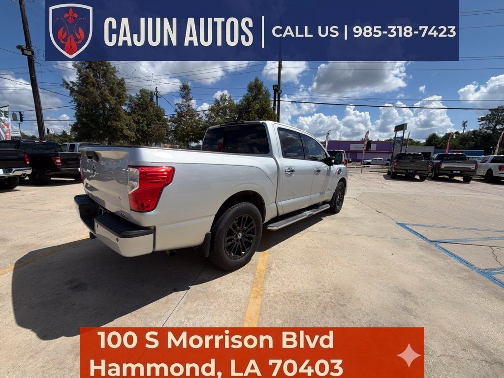 Used 2017 Nissan Titan SL w/ SL Towing Convenience Package RWD image 11
