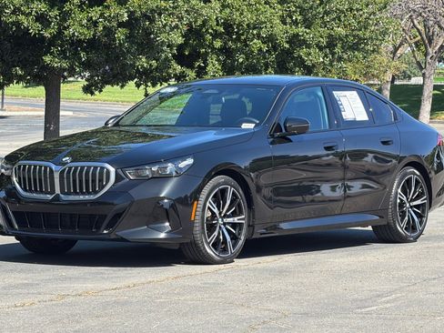 Used 2026 BMW 530i RWD image 9