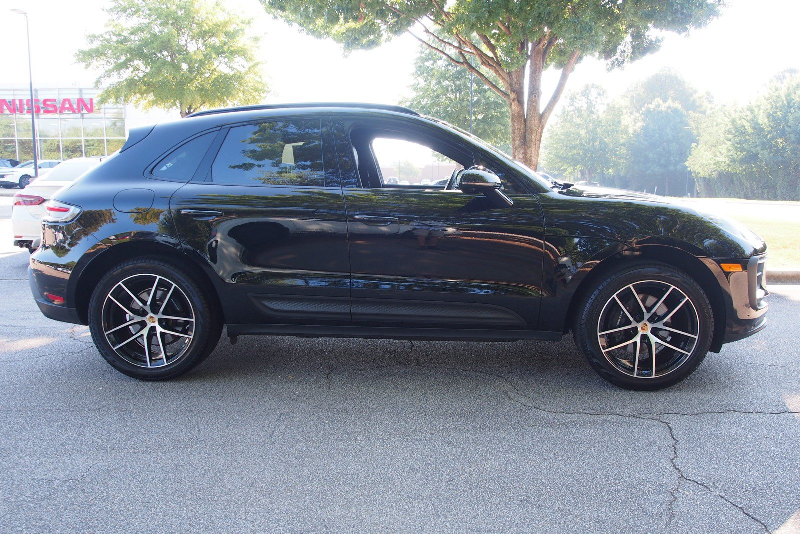 Used 2023 Porsche Macan AWD/4WD image 8