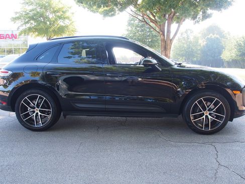 Used 2023 Porsche Macan AWD/4WD image 8