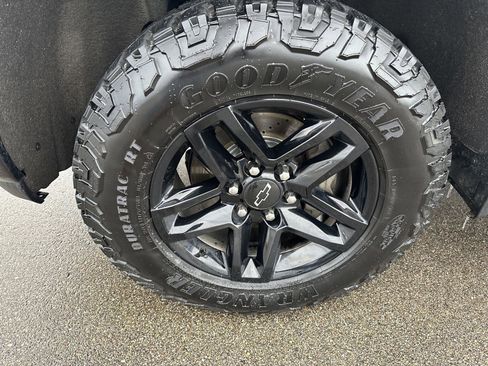 Used 2020 Chevrolet Silverado 1500 LT Trail Boss image 5