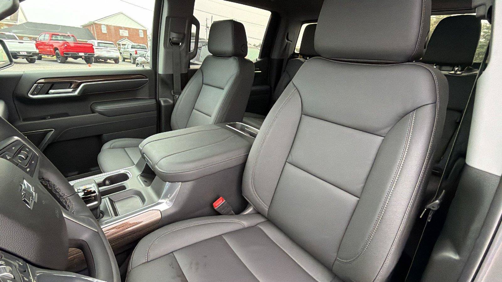 New 2026 Chevrolet Silverado 1500 RST w/ Convenience Package II AWD/4WD image 4