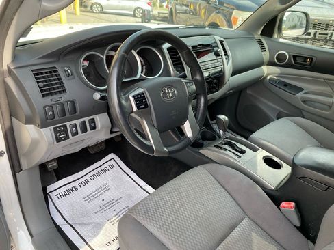 Used 2012 Toyota Tacoma 4x4 Double Cab w/ SR5 Pkg image 5