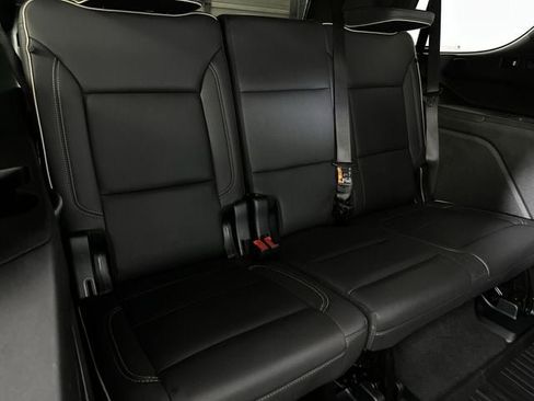 Used 2025 GMC Yukon Elevation AWD/4WD image 28