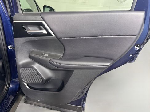 Used 2024 Mitsubishi Outlander SE image 28