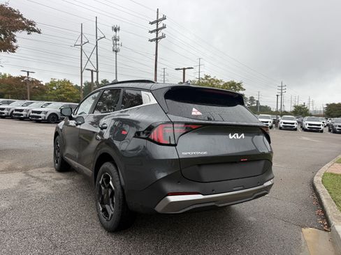 New 2026 Kia Sportage EX w/ EX Panoramic Sunroof Package image 3
