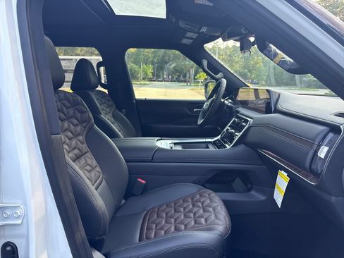 New 2026 Nissan Armada Platinum Reserve AWD/4WD image 37
