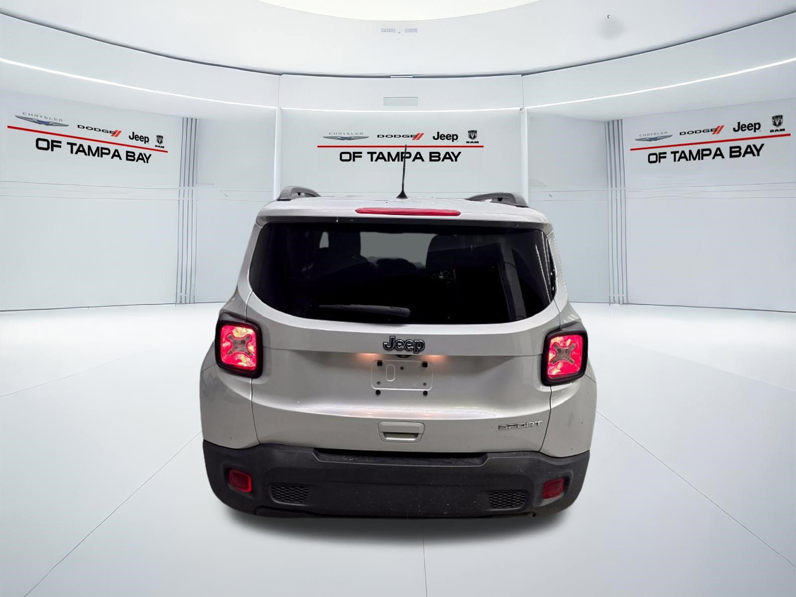 Used 2020 Jeep Renegade Sport w/ Sport Appearance Group FWD image 5