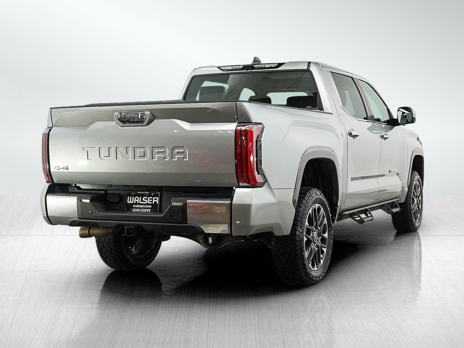 Used 2024 Toyota Tundra Limited AWD/4WD image 7