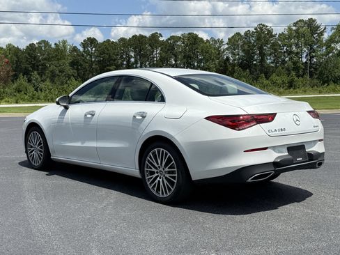 Used 2023 Mercedes-Benz CLA 250 4MATIC w/ Premium Package image 19