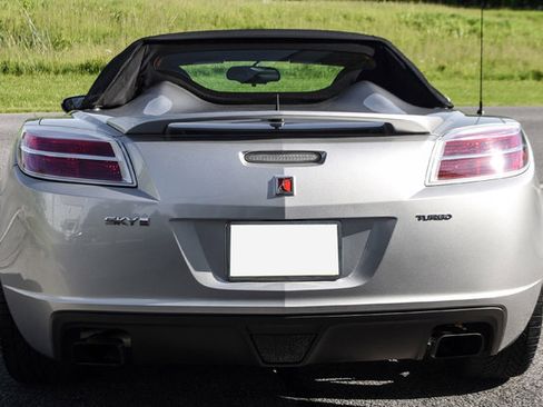 Used 2008 Saturn Sky Red Line RWD image 21