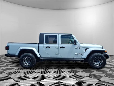 Certified 2023 Jeep Gladiator Sport AWD/4WD image 30