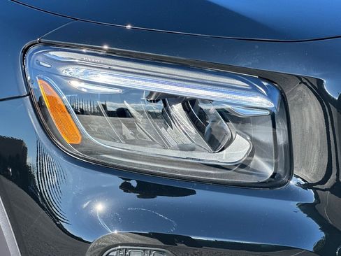Used 2026 Mercedes-Benz GLB 250 image 11