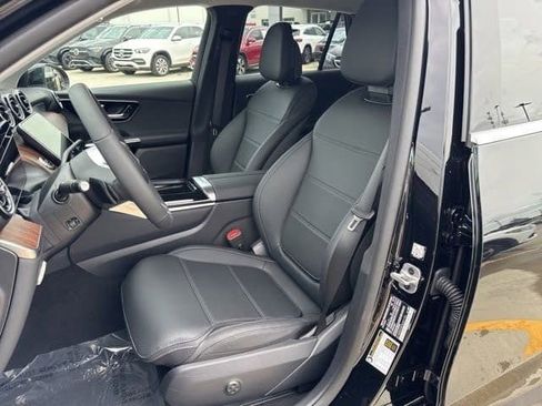 New 2025 Mercedes-Benz GLC 350e 4MATIC image 8
