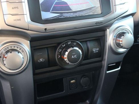 Used 2015 Toyota 4Runner SR5 AWD/4WD image 27