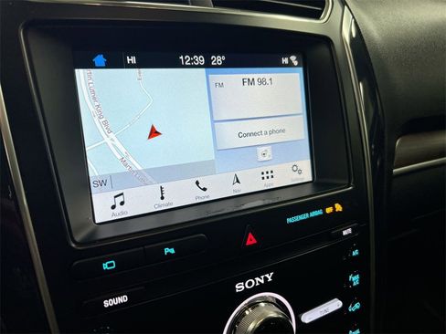 Used 2019 Ford Explorer Limited w/ Class III Trailer Tow Package image 14