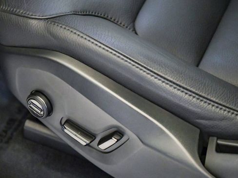 Certified 2024 Volvo XC90 B6 Plus image 25