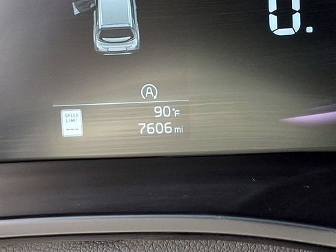 Used 2025 Kia Soul LX w/ LX Technology Package FWD image 18