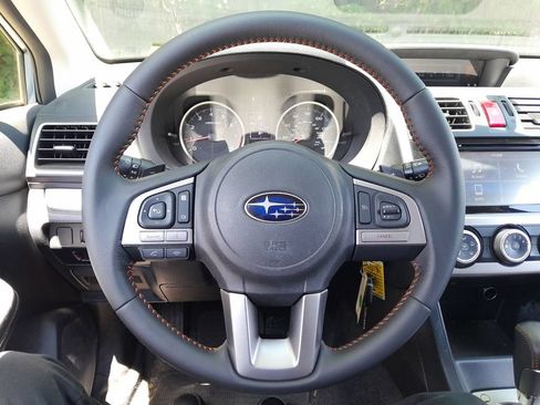 Used 2017 Subaru Crosstrek 2.0i Premium AWD/4WD image 16