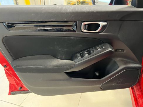 Used 2024 Honda Civic EX image 9
