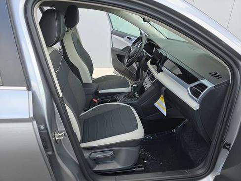 New 2026 Volkswagen Taos SE FWD image 19