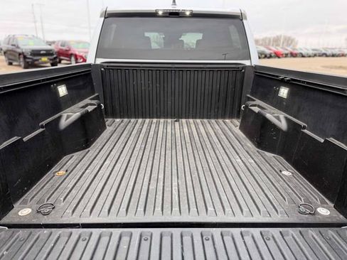 Used 2024 Toyota Tacoma TRD Off-Road AWD/4WD image 15
