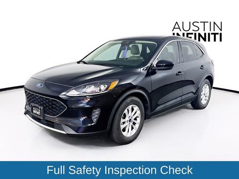 Used 2020 Ford Escape SE FWD image 3