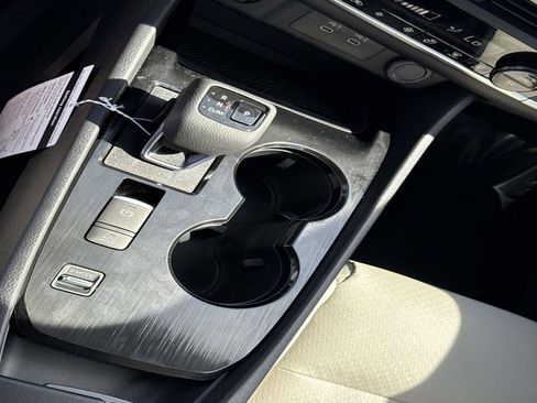 Used 2026 Nissan Rogue SV image 24