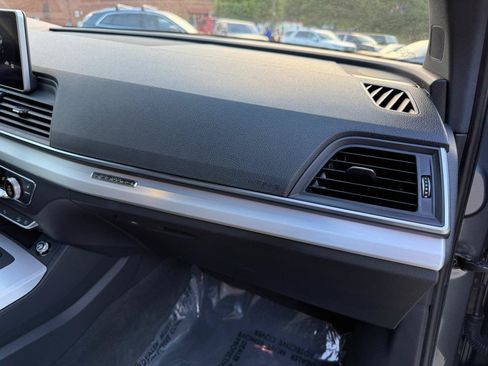 Used 2018 Audi SQ5 Prestige AWD/4WD image 38