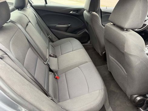 Used 2018 Chevrolet Cruze LT w/ Convenience Package image 16