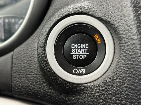 Used 2019 Dodge Journey SE w/ Premium Group image 23