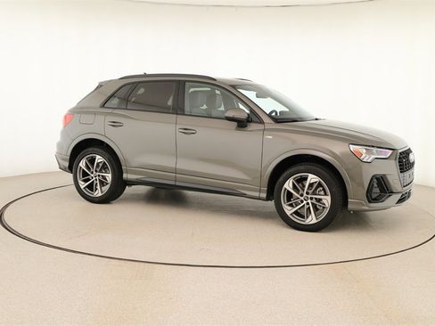 New 2025 Audi Q3 2.0T Premium image 9